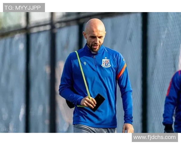 杭州酒吧内足球明星现身引发热议究竟是谁让球迷纷纷围观